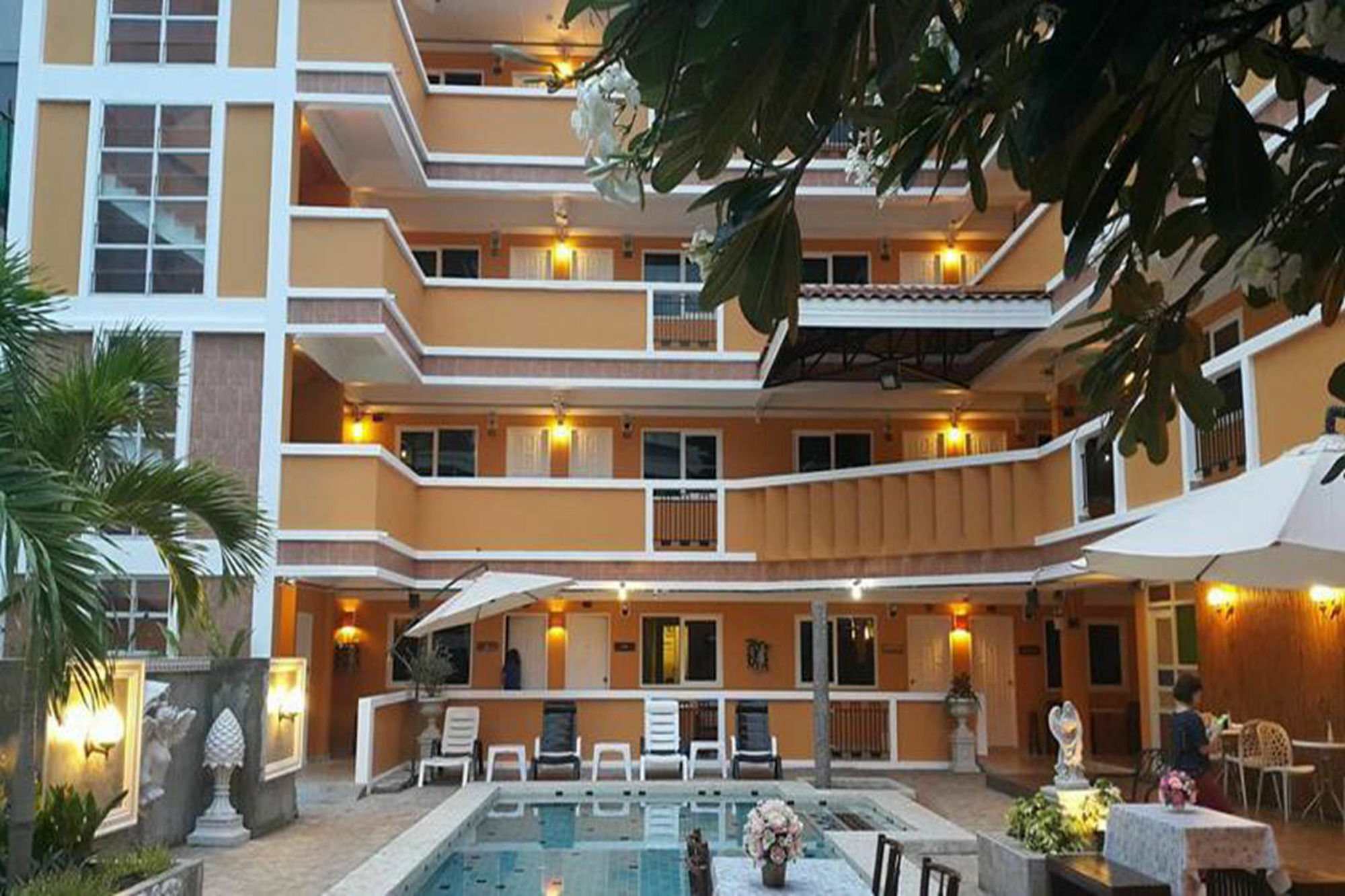 Jean Boutique Hotel Pattaya ภายนอก รูปภาพ